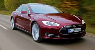 Tesla werkt aan zelfrijdende auto
